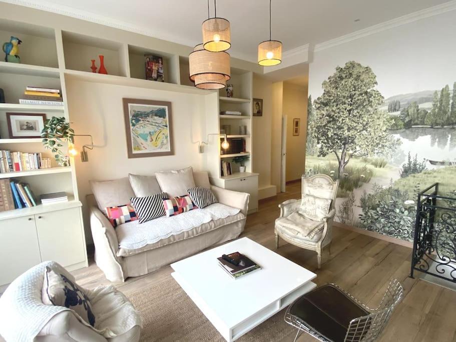 Parisian Muse By Suitehomeparis Paris